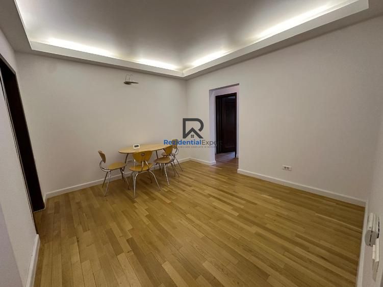 Apartament cu 3 camere de vânzare Primăverii - Poză 3