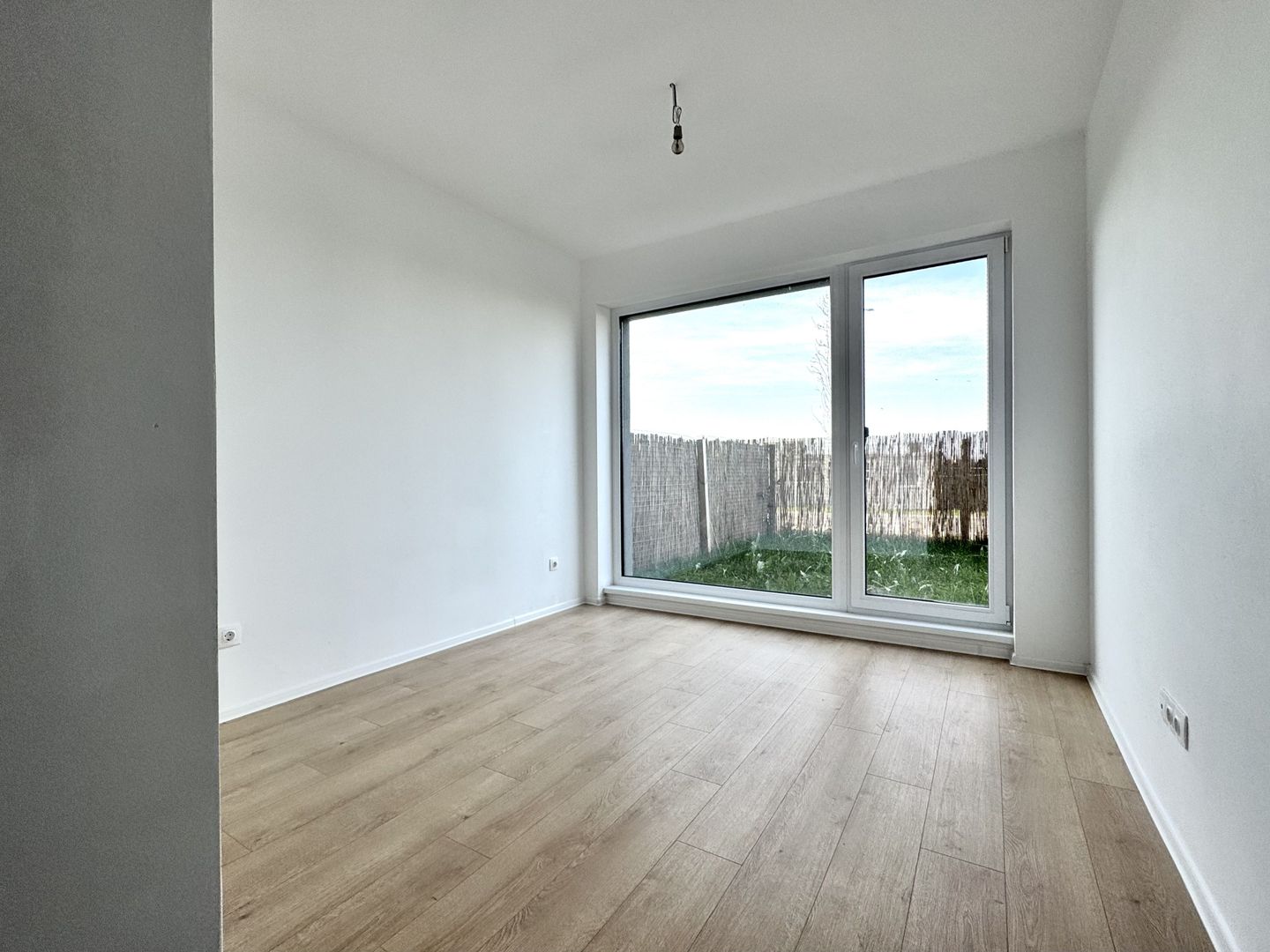 Apartament 4 camere Decomandat + Grădină Proprie - Atria Urban Resort - Poză 11