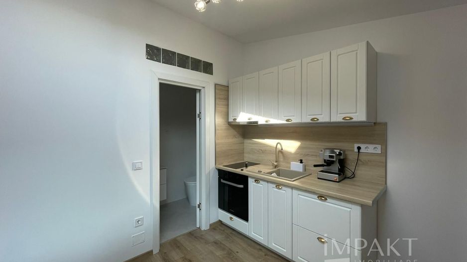 Apartament cu 3 camere de inchiriat in zona ultracentrala - Poză 10