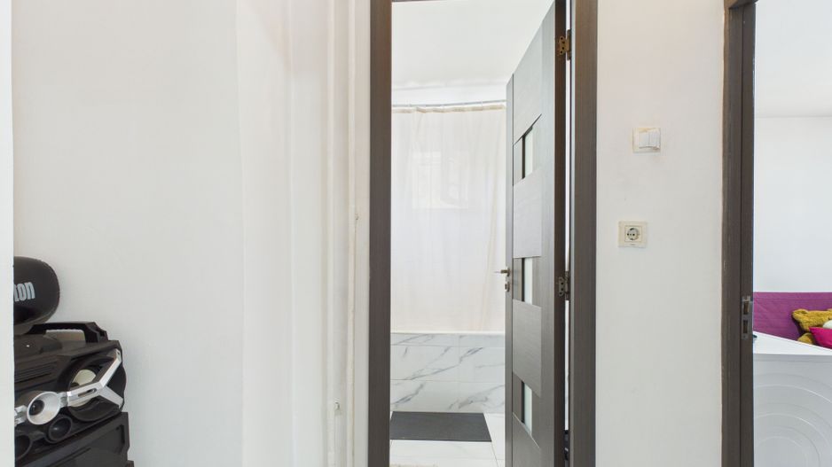 Apartament 4 camere decomandat | Parter | Metrou la 7 minute | - Poză 14