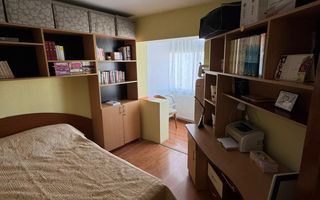 Apartament cu 3 camere – 71 m.p.- Nicolina 2, geam la baie - Poză 5