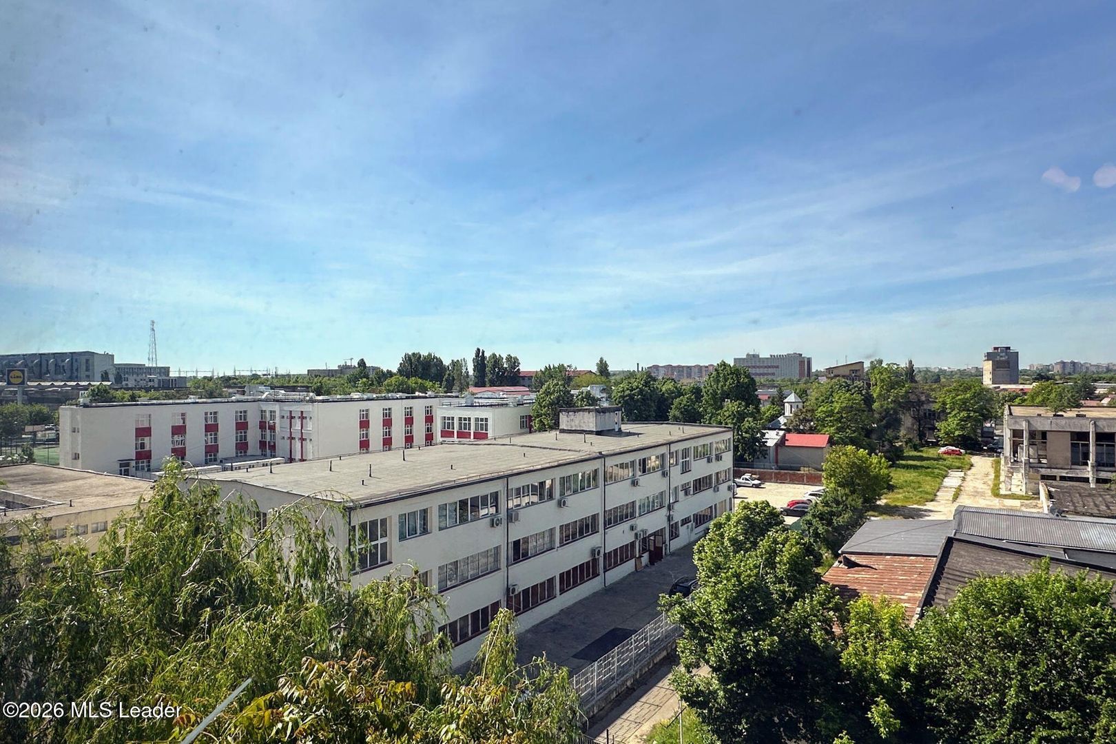 Fizicienilor - Lacramioarei, 3 camere 67 mp, pod 40 mp, modernizat - Poză 12