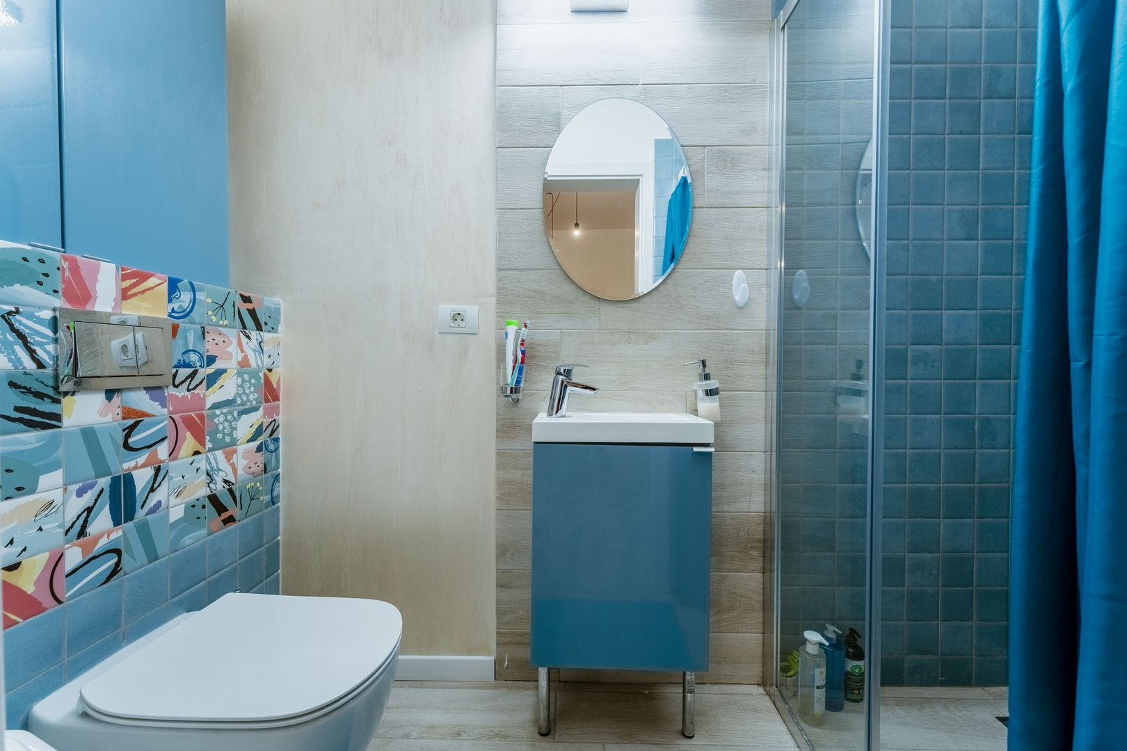 Apartament ultracentral modern la cheie - Poză 12