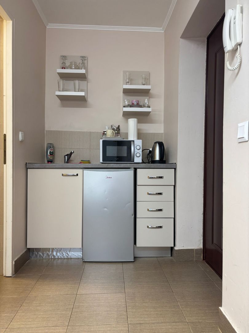 Vand garsoniera ,afacere booking /carpati 2 - Poză 2