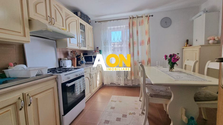 Apartament 2 camere, mobilat, utilat, Cetate - Poză 10