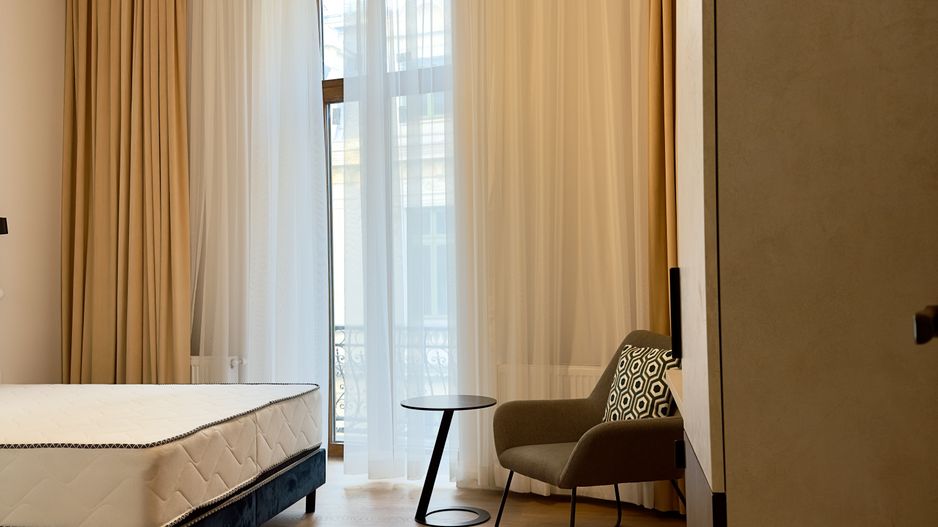 Magheru: 5 camere cu băi proprii – ideal business sau birouri - Poză 15