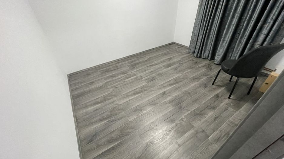 Apartament 3 camere  Dacia  etaj 2 cu centrala - Poză 4