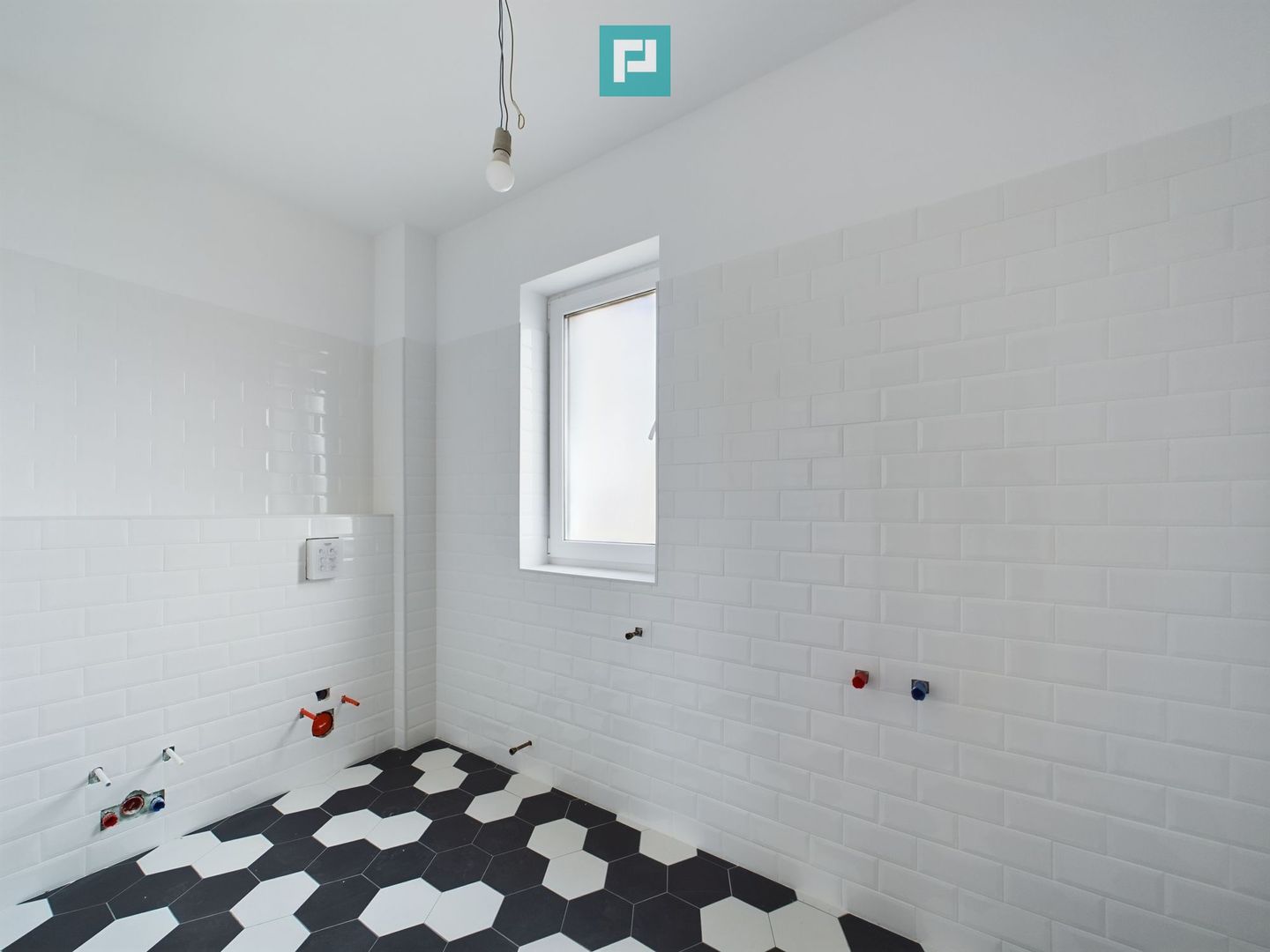 Duplex elegant cu 3 dormitoare în Ghiroda - Poză 10