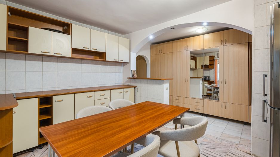 4 camere cu boiler, 13 Septembrie - Poză 16