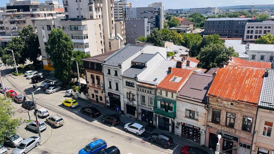 Apartament ultracentral, 3 camere, cu priveliste impresionanta, langa Mercur - Poză 15