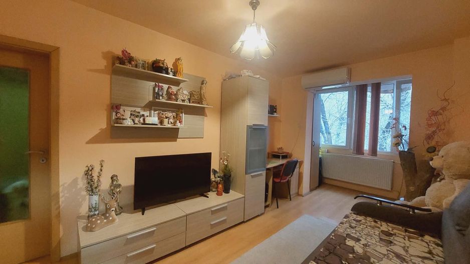 Apartament cu 3 Camere în Calea Sagului 87.000 euro COMISION 0 - Poză 1