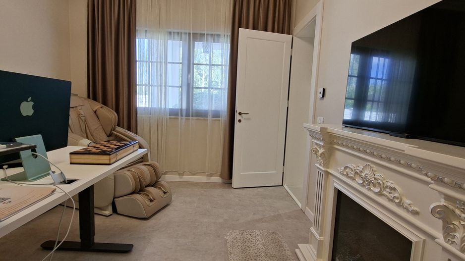 Vila spatioasa cu piscina - Dumbravita/Padurea Verde - Poză 17