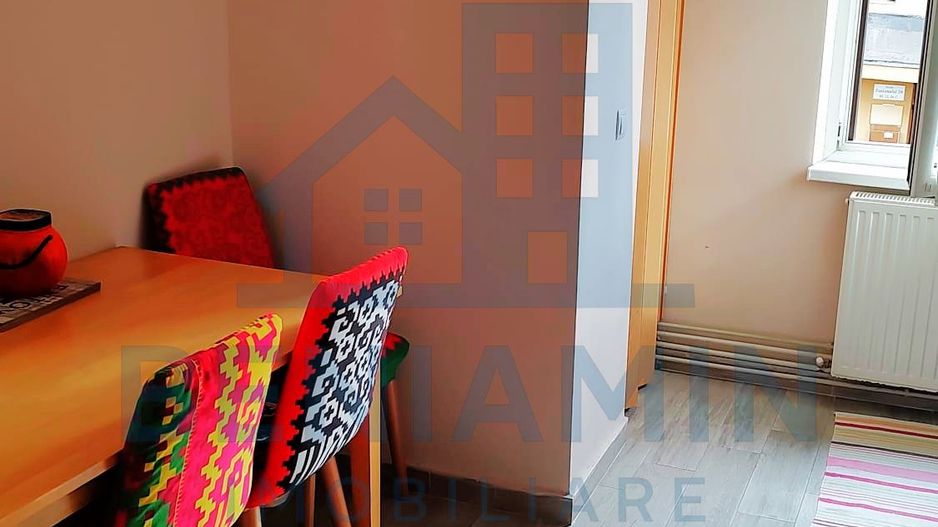 2 Camere-Decomandat- Mobilat-Utilat-Tractorul-Disponibil Imediat - Poză 4