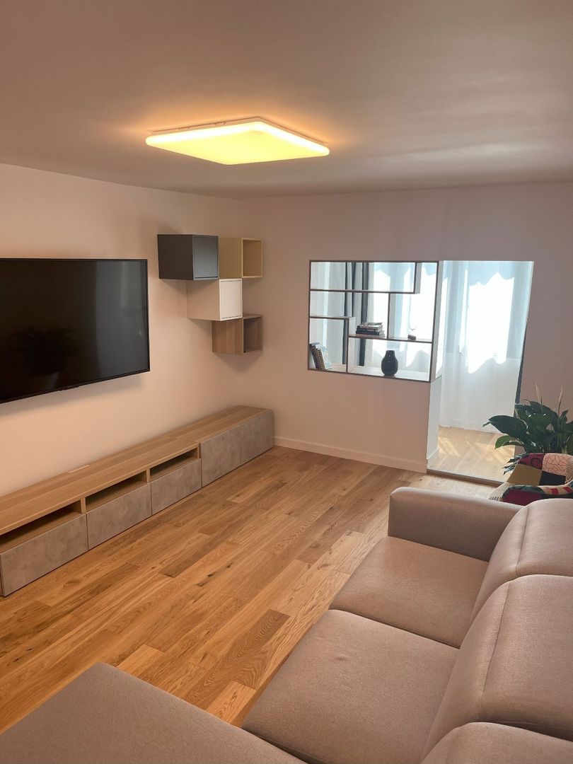 De vanzare Apartament 4 camere, Aviatiei, Promenada, Aurel Vlaicu - Poză 2