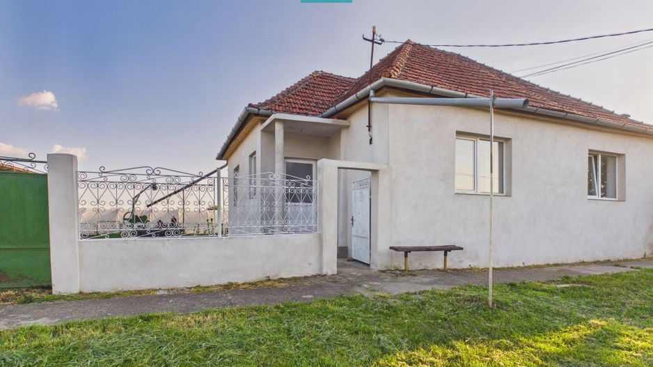 Casă cu 5 camere și teren 957 mp în Olari - Poză 1