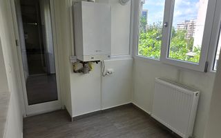 2 camere modern McDonald's - Poză 9