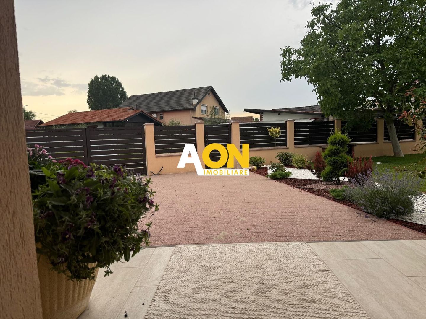 Casa individuala  de vânzare  4 camere zona  Micesti - Poză 4