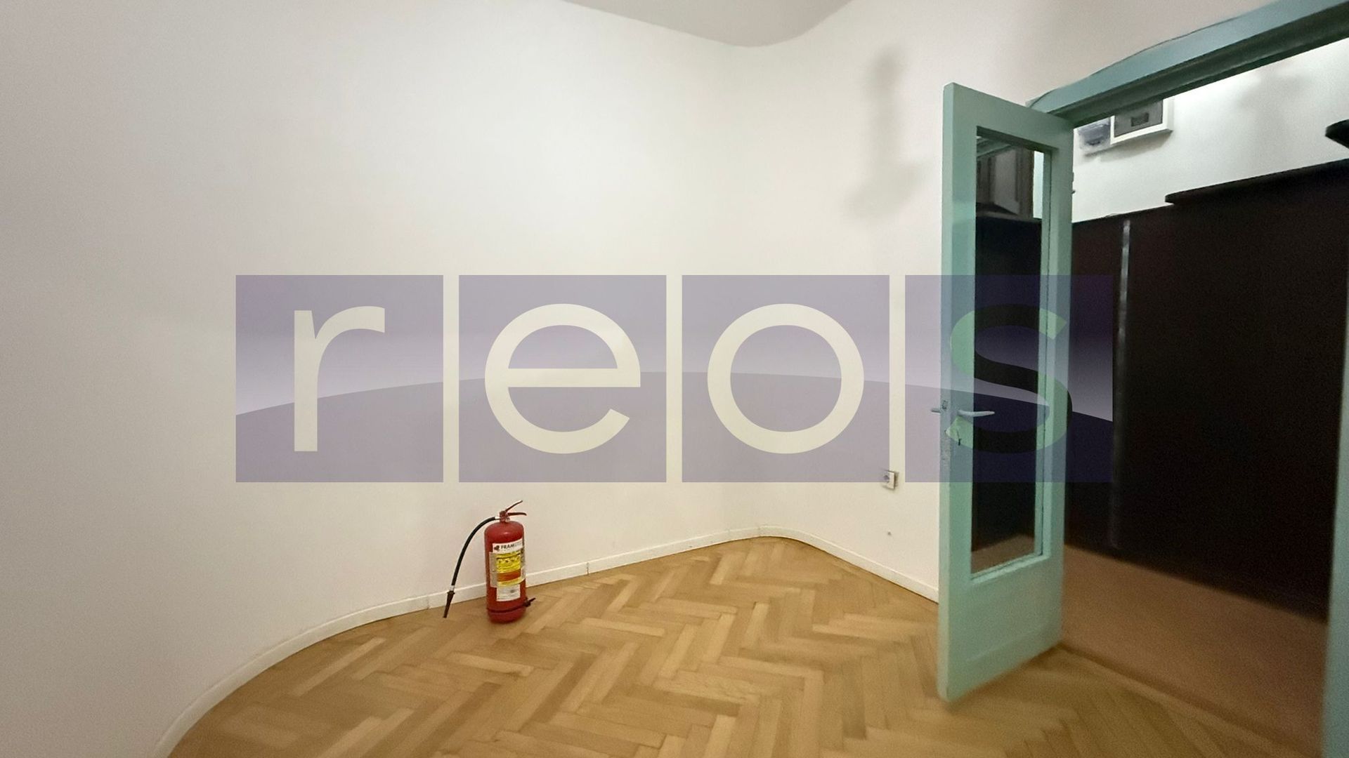 DE VANZARE APARTAMENT 2 CAMERE ZONA ARMENEASCĂ | OPORTUNITATE DE INVESTIȚIE - Poză 3