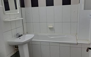De inchiriat apartament cu o camera, Gara, etaj 4, 300 euro - Poză 3