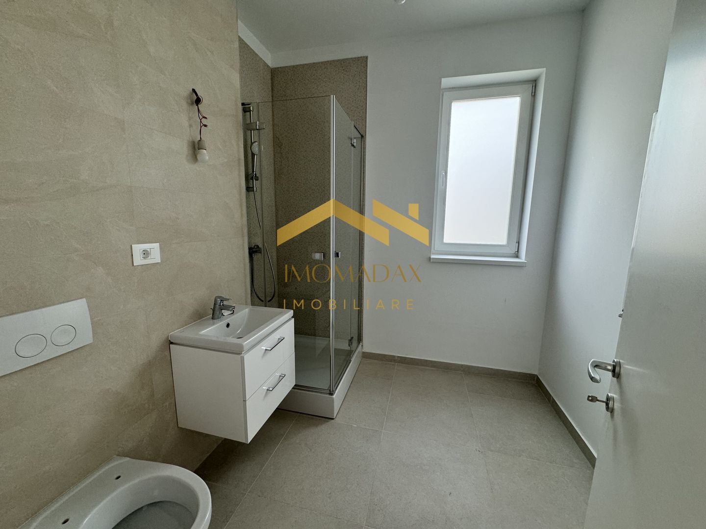 Apartament - 3 camere - 2 bai - torontalului - Poză 2