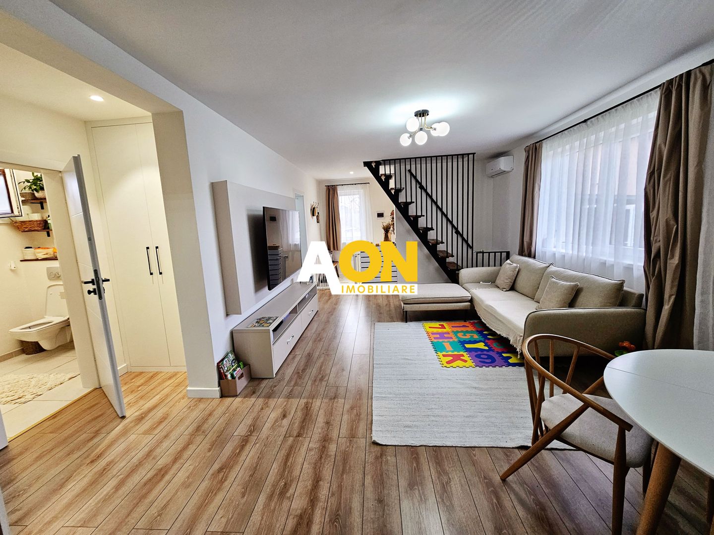 Casa noua, 3 camere + mansarda, mobilata, utilata, 342 mp teren - Poză 2