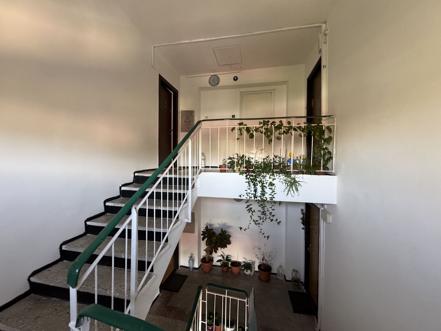 Apartament decomandat cu 3 camere in Florilor, strada Crinului - Poză 23