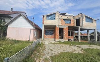 BRASADAS vinde casa la rosu + casa veche teren 14 ari Blaga. - Poză 1