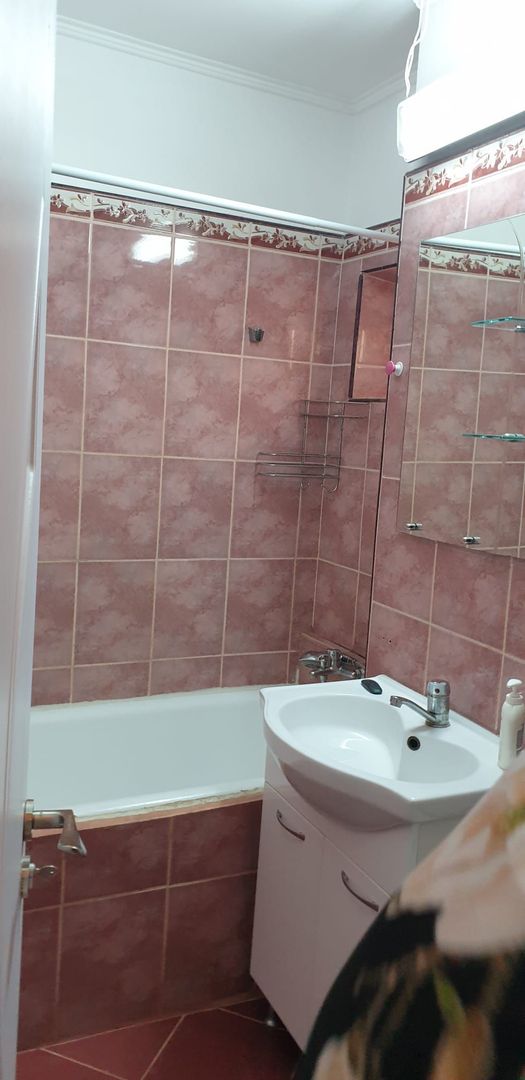 🏢 De închiriat: Garsonieră deosebită în Zona Tineretului - Poză 6