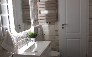 Vand apartament zona Razoare (mobilat, utilat premium) - Poză 4