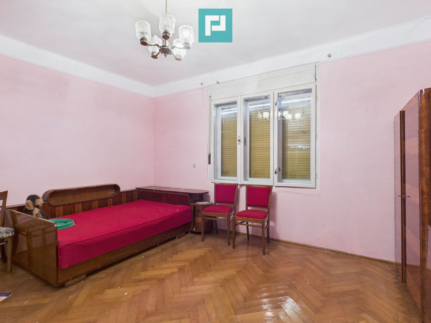 Casă cu teren generos, zonă centrală, Curtici - Poză 5