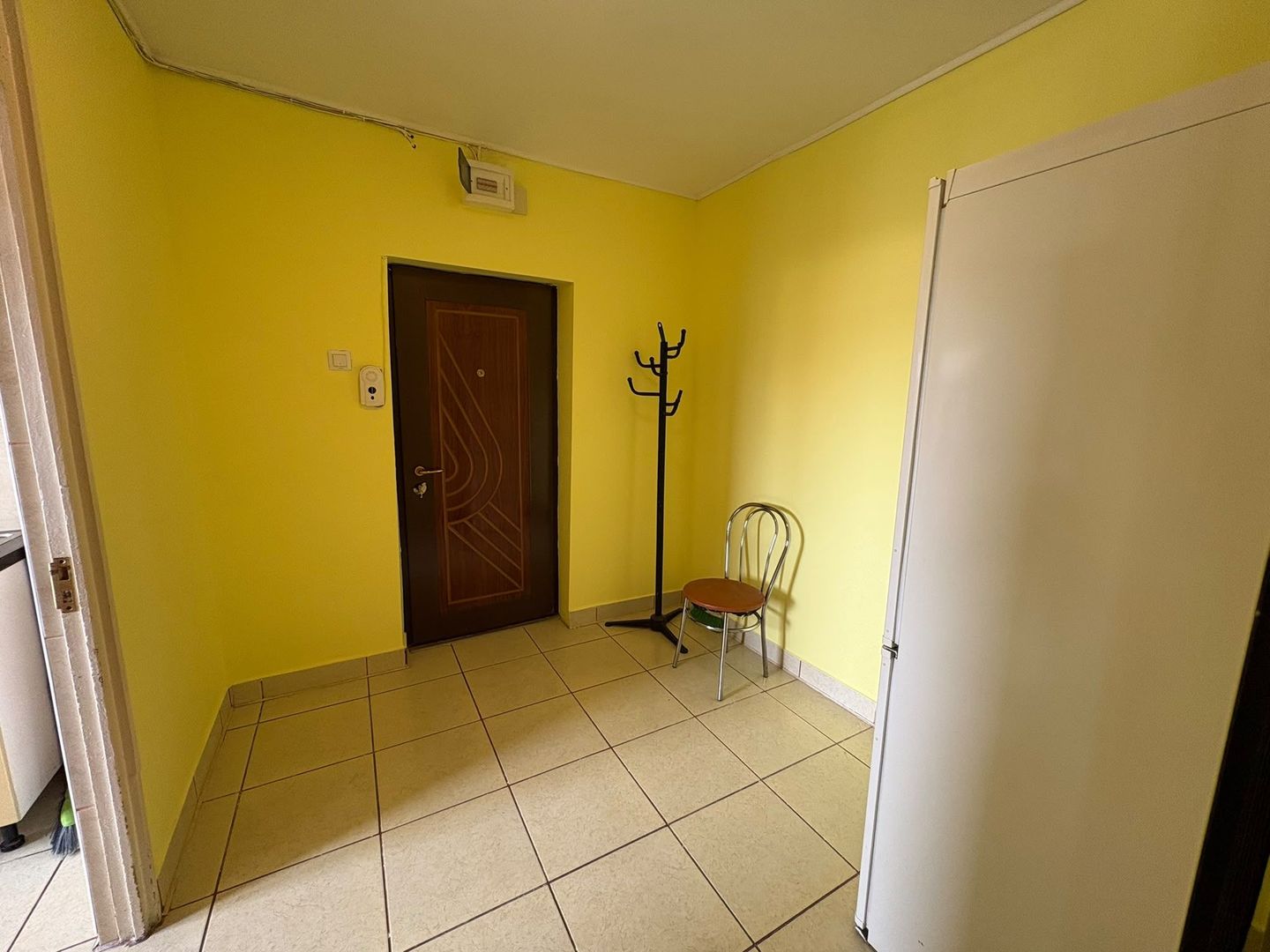 AP. 2 CAMERE-  APARATORII PATRIEI, BUCATARIE INCHISA, METROU 3 MIN - Poză 7