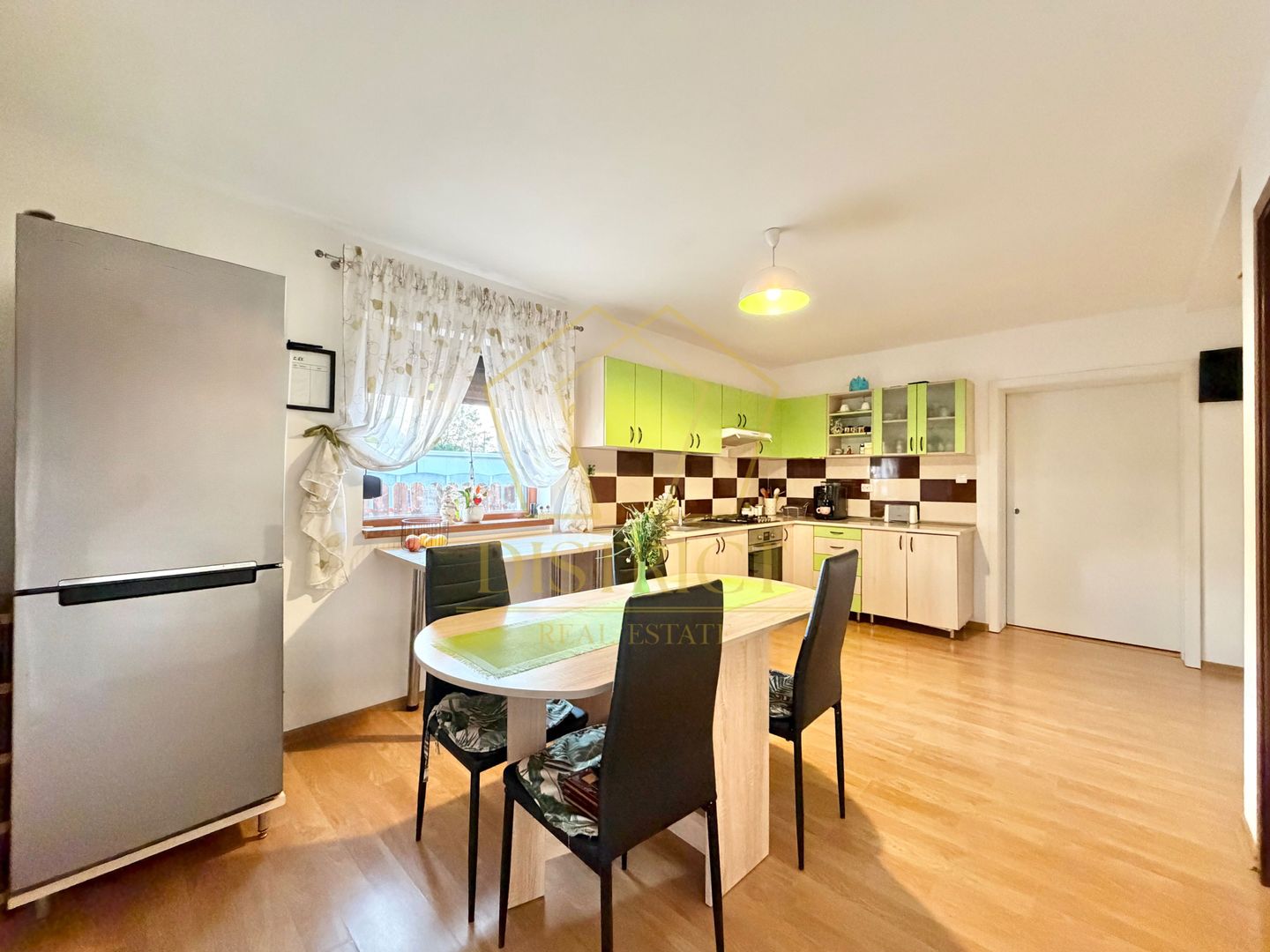 Duplex cu 4 camere si 2 bai complet mobilat si utilat in Giroc langa Zone 2. - Poză 6