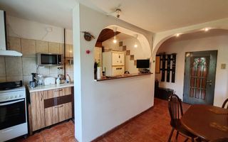 Apartament 2 camere, str Vicina, decomandat, 61 mp - Poză 4