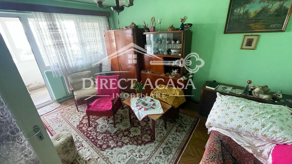 Apartament  cu 3 camere -Zona Dambu-B-dul 1848 - Poză 3