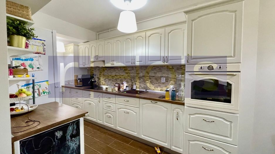 VANZARE APARTAMENT 3 CAMERE 74MP RENOVAT TRAPEZULUI PARCARE INCLUS - Poză 4