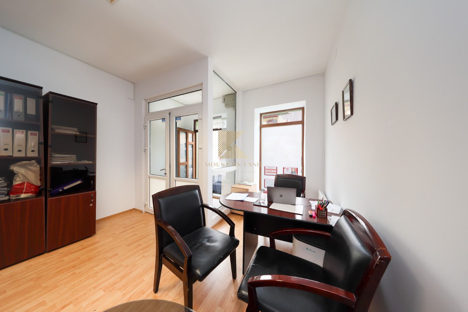 Locație rară în Brașov: ideal pentru regim hotelier sau business - Poză 3