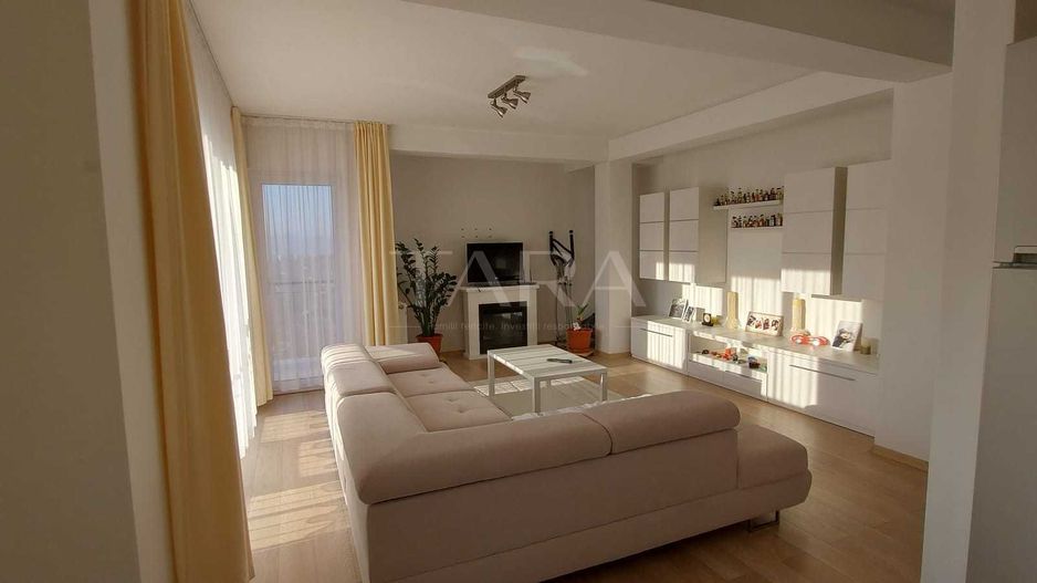 Apartament modern cu 3 camere - Poză 1