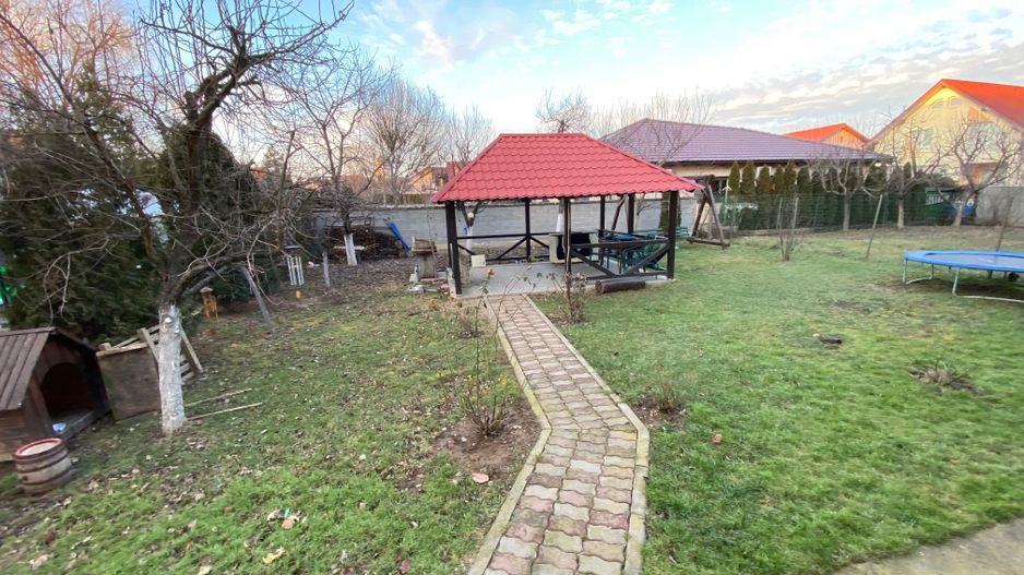 Duplex spațios cu garaj - Poză 2