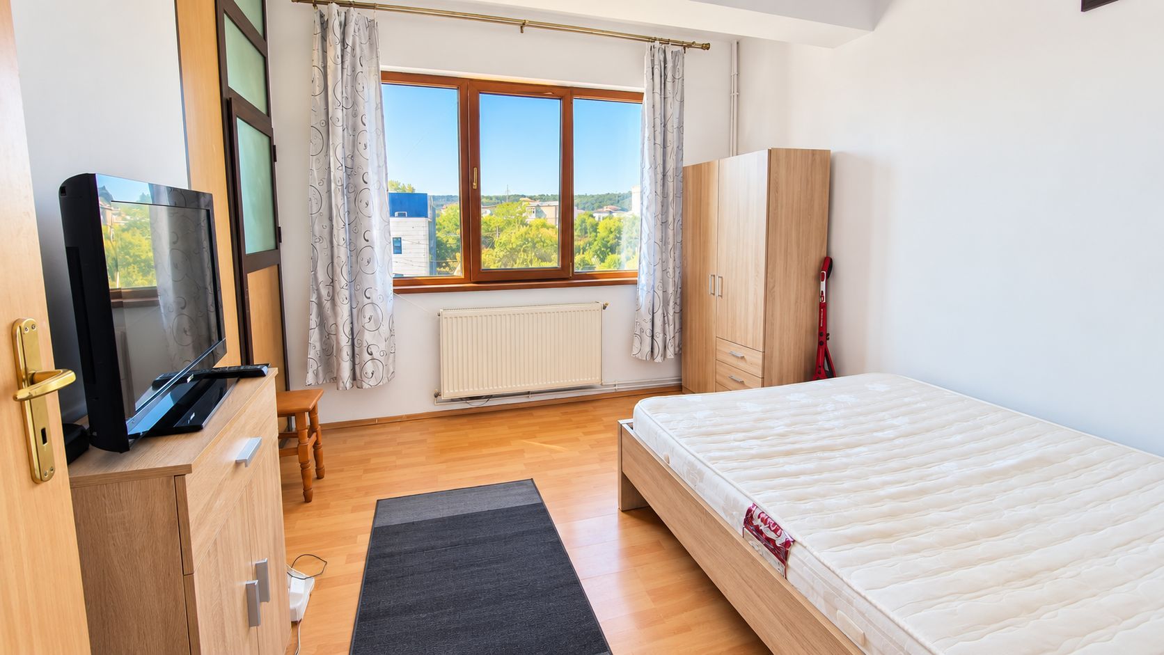 Apartamentt 2 camere Dec 40 mp, Podul de Piatra 400 euro - Poză 2