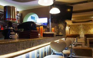 Spatiu comercial central ideal pentru cafenea - Poză 2