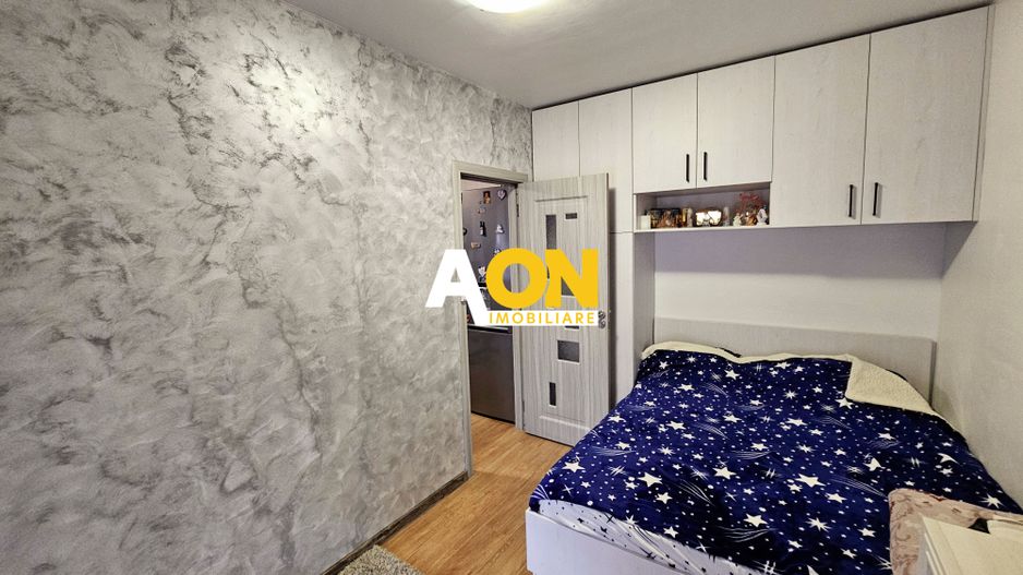 Apartament 3 camere, cu terasa 77 mp si parcare proprie, Cetate - Poză 2
