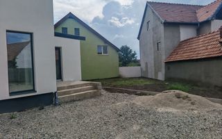 Casă Individuală de Vânzare – Gușterița, Sibiu! - Poză 3