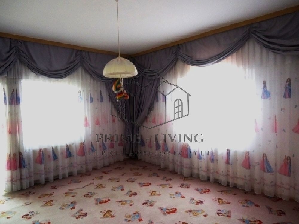 Casă de lux nemobilată cu facilități moderne și grădină extinsă - Poză 10