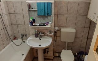 Apartament decomandat 2 camere cu balcon Lacramioarei - Poză 8