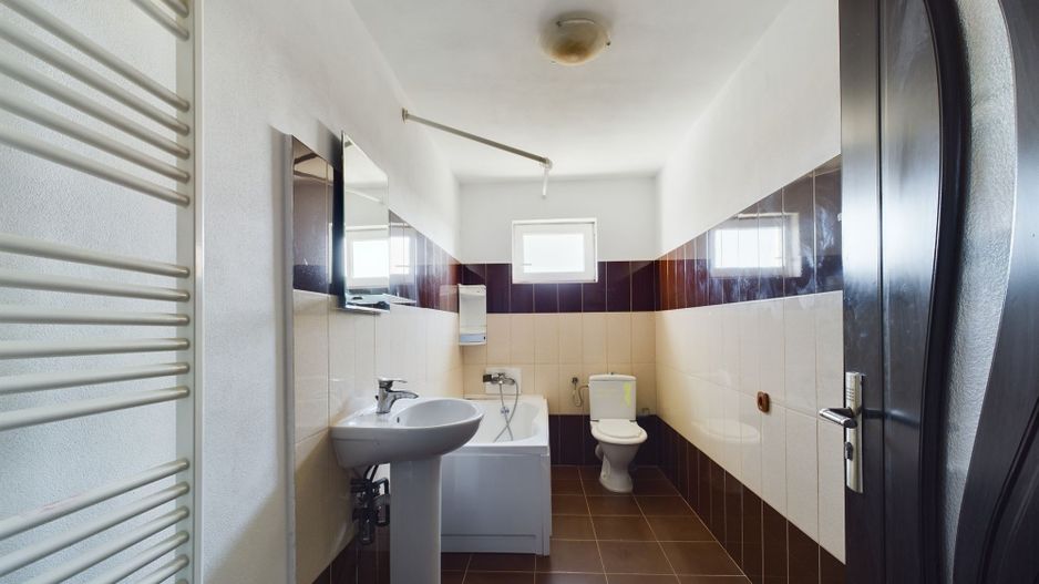 Apartament 3 camere, spațios, mobilat, în Chișoda - Poză 10