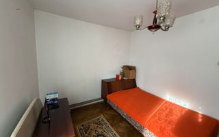 Apartament cu 3 camere central - Poză 3