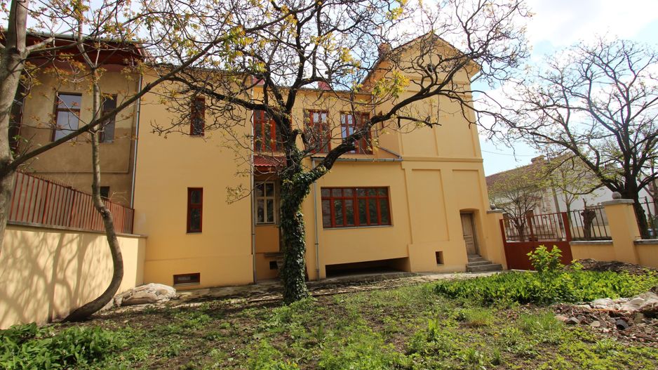 Imobil cu potential - Poză 1