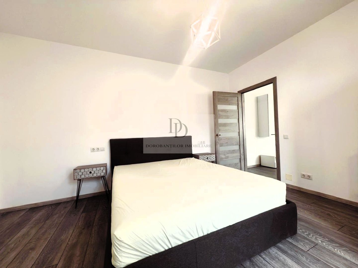 Apartament vânzare 2 camere - etaj intermediar-zona Semicentrala - Poză 6