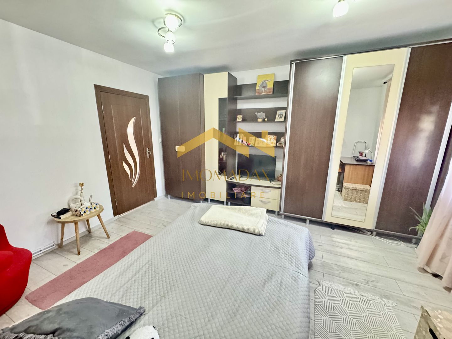 Lunei-Apartament 1 Camera-Centrala Proprie - Poză 2