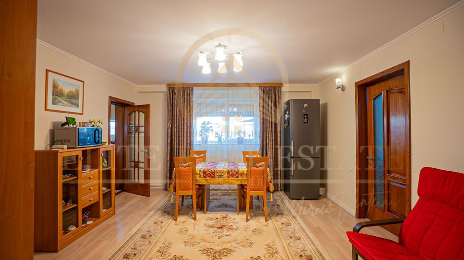 Casa P+1+M - 5 camere - Garaj - Panouri Fotovoltaice - Bratianu - Poză 9